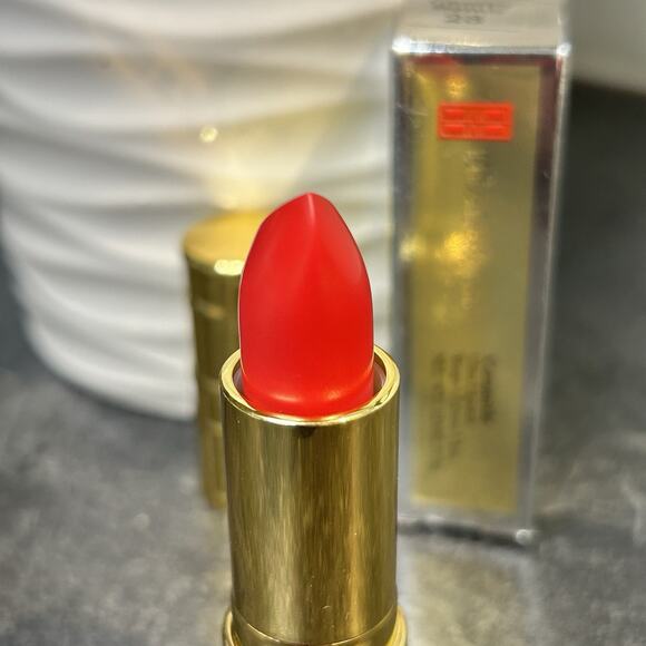 NEW Elizabeth Arden Ceramide Ultra Lipstick, Cherry Bomb #‎ 28 - Picture 3 of 9